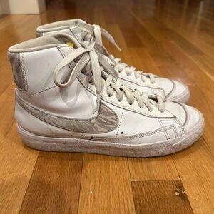 Women’s animal print Nike blazers size 7